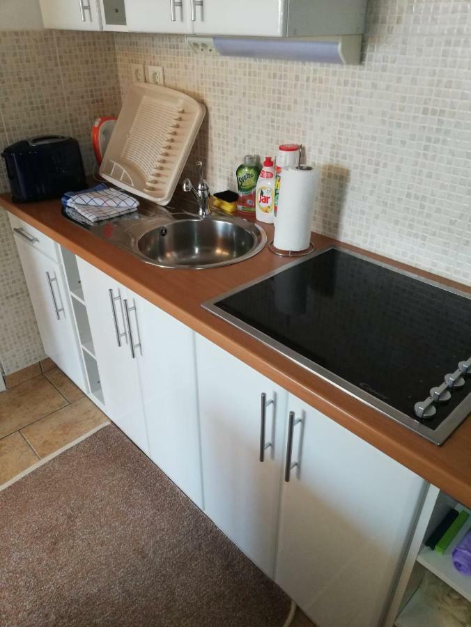 Apartment Enis Барбарига Екстериор снимка